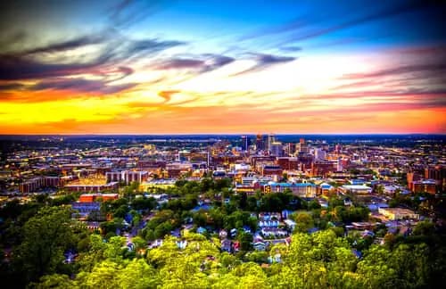 Cultura y Pasión Sureña: Una Aventura Épica en Birmingham, Memphis y Louisville.