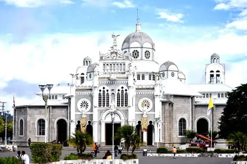 Tour Volcán Irazú, Basílica de los Ángeles y Valle de Orosi.