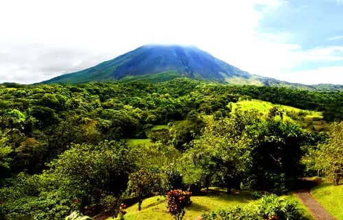 De la Selva al Volcán Arenal