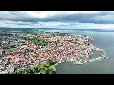 (Sábado) Ámsterdam.