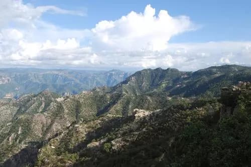 7 Días Primera Superior (Martes y Jueves) Tren Chepe Express Primera Clase: Chihuahua-Creel-Barrancas-Bahuichivo-El Fuerte-Mochis - Barrancas del Cobre