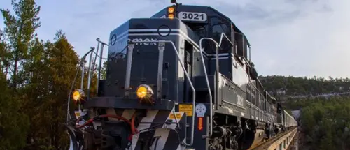 Dos Trenes 6 DÍAS Chepe Express Clase Turista y Chepe Regional Clase Turista (Lunes, Viernes) Chihuahua - Creel - Barrancas del Cobre - Bahuichivo - El Fuerte - Los Mochis - Barrancas del Cobre