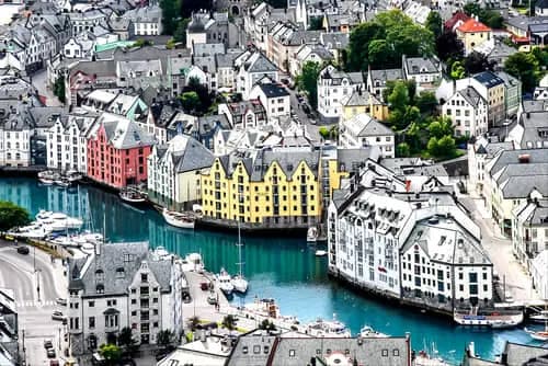 (Miércoles) Skei – Briskdal - Geiranger – Alesund