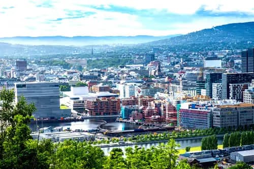 (Sábado) Oslo – Karlstad - Estocolmo