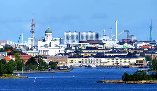(Jueves) Helsinki – ciudad de origen